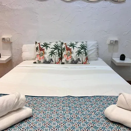 Gatu El Vigia De Tavira, Preferente Mayores De 25 Anos Y Familias *