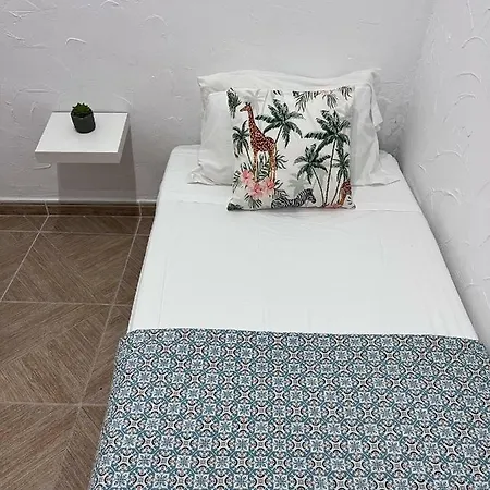 Apartamento Gatu El Vigia De Tavira, Preferente Mayores De 25 Anos Y Familias